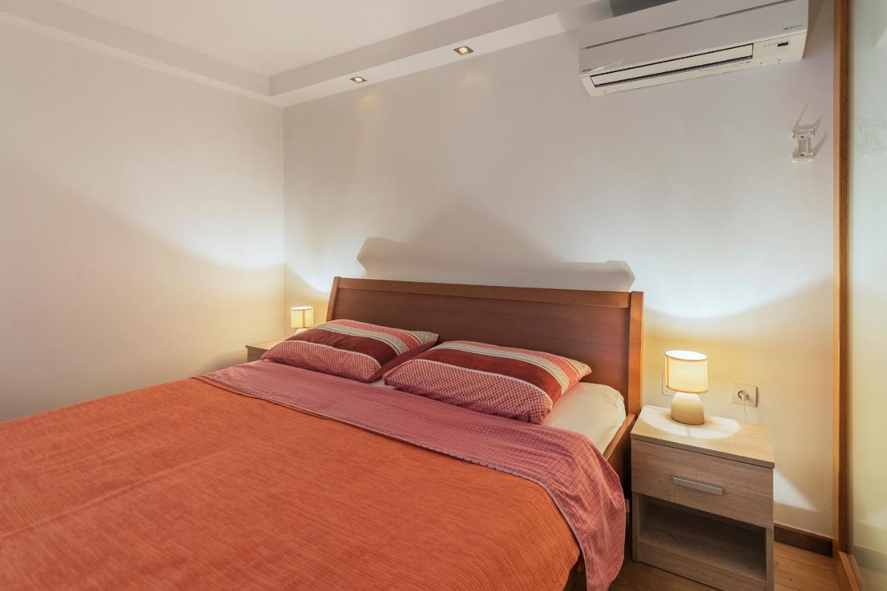 Apartments Villa Lungomare Pula Ngoại thất bức ảnh